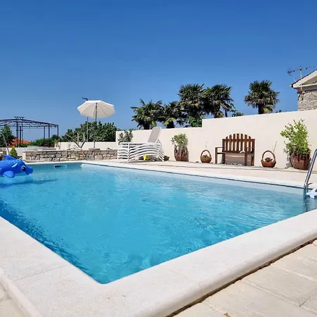 Apartman Cozy Studio Im Steinhaus Mit Pool, Klima, Wifi *