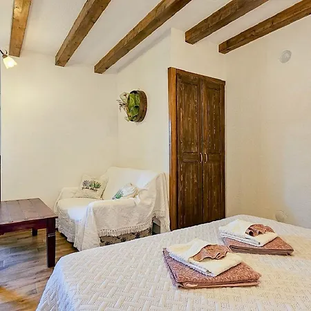 Cozy Studio Im Steinhaus Mit Pool, Klima, Wifi Filipac